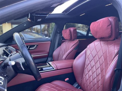 Used 2021 Mercedes-Benz S 580 4MATIC Sedan image 3