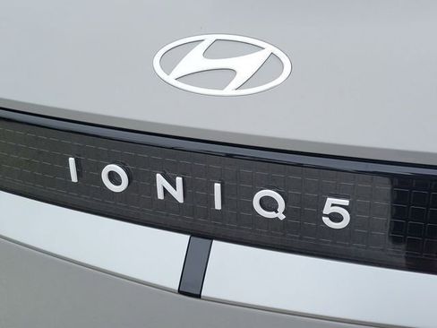 New 2026 Hyundai Ioniq 5 SE RWD image 27