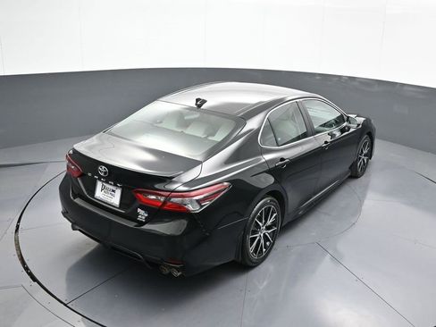 Certified 2022 Toyota Camry SE image 36