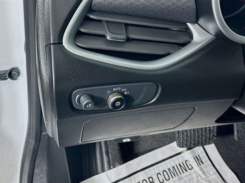 Used 2024 Chevrolet Malibu LT image 16