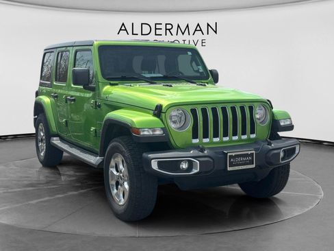 Used 2018 Jeep Wrangler Unlimited Sahara w/ Dual Top Group image 3
