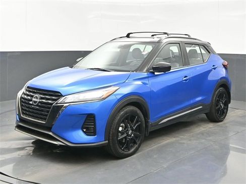 Used 2024 Nissan Kicks SR w/ SR Premium Package image 1