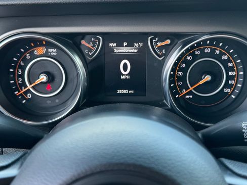 Used 2022 Jeep Wrangler Sport AWD/4WD image 21