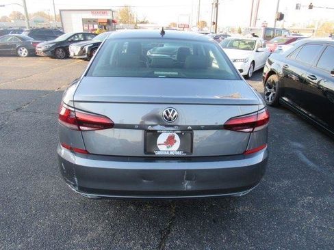 Used 2020 Volkswagen Passat 2.0T SE w/ Sunroof Package image 12