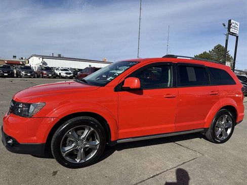 Used 2017 Dodge Journey Crossroad w/ Popular Equipment Group FWD image 2