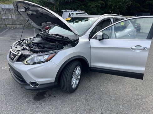 Used 2019 Nissan Rogue Sport SV w/ Technology Package AWD/4WD image 37