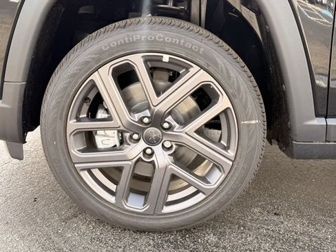 New 2026 Jeep Compass Limited image 11