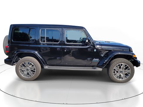 Used 2024 Jeep Wrangler High Altitude image 8