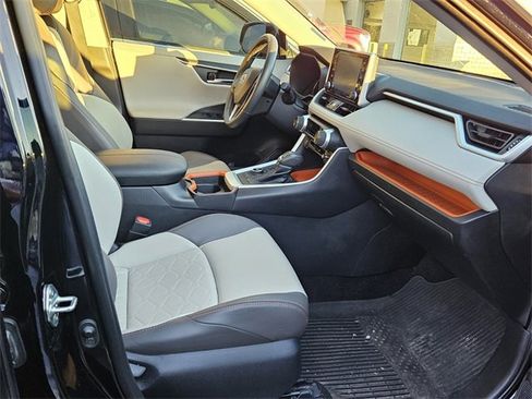 Used 2021 Toyota RAV4 Adventure image 6