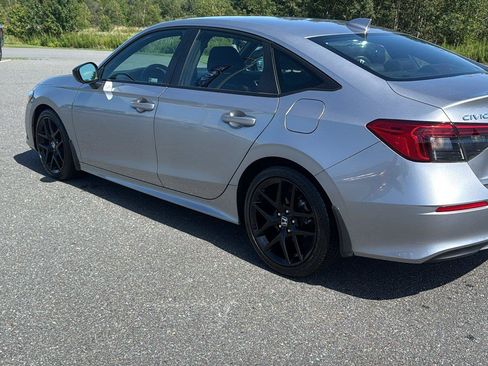 Used 2024 Honda Civic Sport image 10