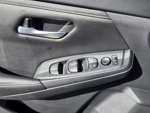 Used 2025 Nissan Sentra SV w/ All-Weather Package image 20