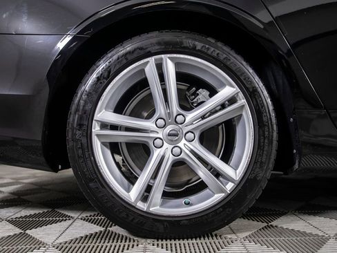 Used 2018 Volvo S90 T5 Momentum w/ Convenience Package image 36