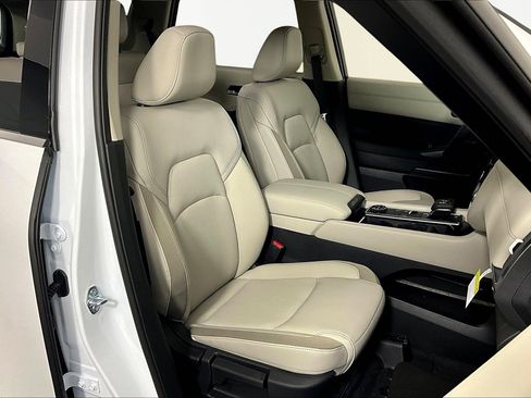 New 2026 Nissan Pathfinder SL image 10