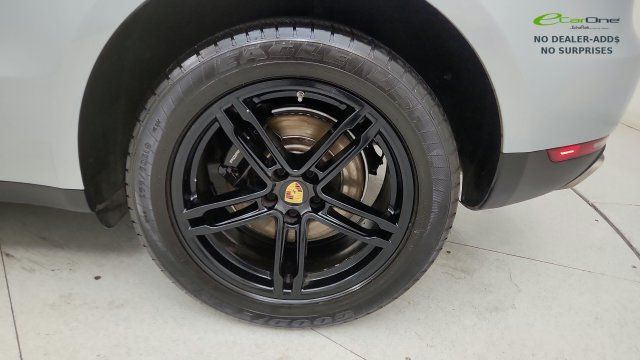 Used 2019 Porsche Macan AWD/4WD image 90