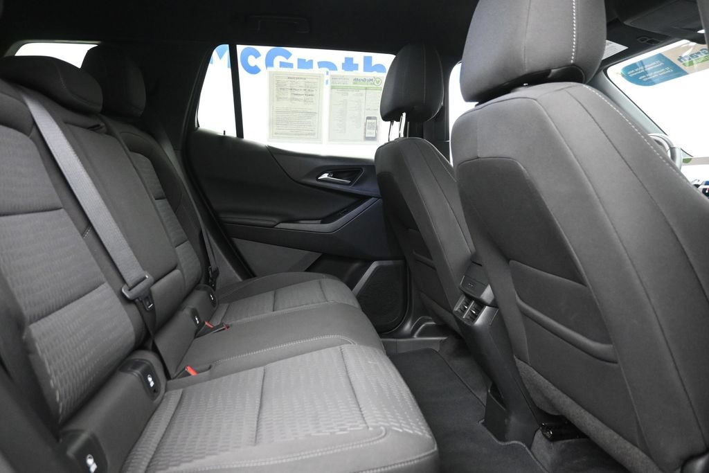 Used 2025 Chevrolet Equinox LT AWD/4WD image 10