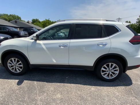 Used 2018 Nissan Rogue SV AWD/4WD image 5