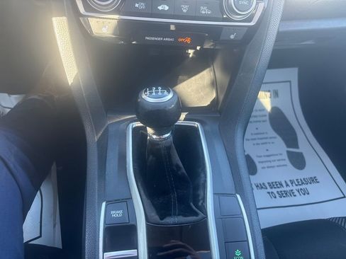 Used 2017 Honda Civic EX-T image 18