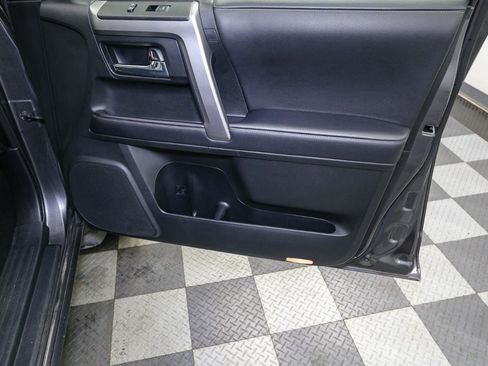 Used 2022 Toyota 4Runner SR5 Premium image 22