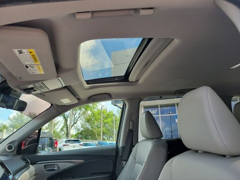 Used 2021 Honda Pilot Special Edition image 11