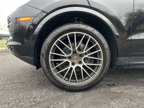 Used 2020 Porsche Cayenne AWD/4WD image 20