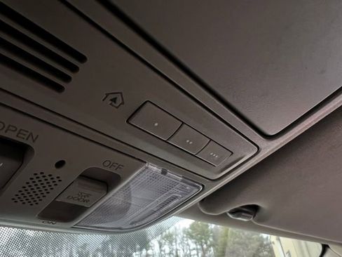 Used 2017 Honda Pilot EX-L image 28