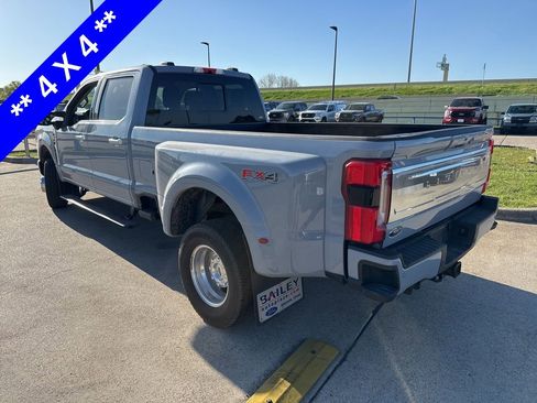 Used 2024 Ford F350 Limited w/ FX4 Off-Road Package image 9