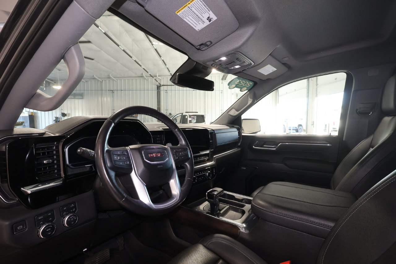 Certified 2023 GMC Sierra 1500 SLT w/ SLT Premium Plus Package AWD/4WD image 9