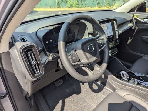 New 2026 Volvo XC40 B5 Plus w/ Climate Package image 7