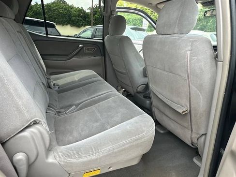 Used 2006 Toyota Sequoia SR5 AWD/4WD image 31