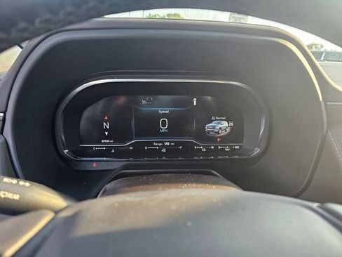 Used 2022 Chevrolet Suburban LT w/ Luxury Package AWD/4WD image 31