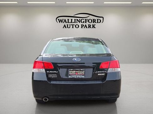 Used 2011 Subaru Legacy 2.5i Premium AWD/4WD image 3
