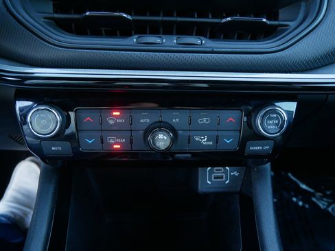 Used 2023 Jeep Compass Trailhawk image 23