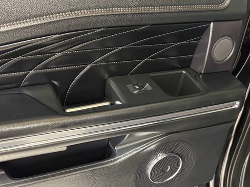 Used 2019 Ford Expedition Platinum RWD image 33