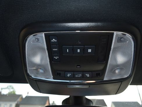 Used 2022 Jeep Grand Cherokee Laredo X AWD/4WD image 22