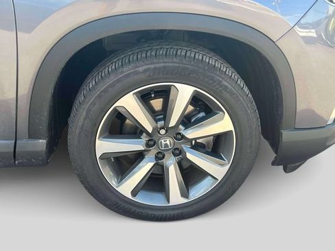 Used 2025 Honda Pilot Elite image 10