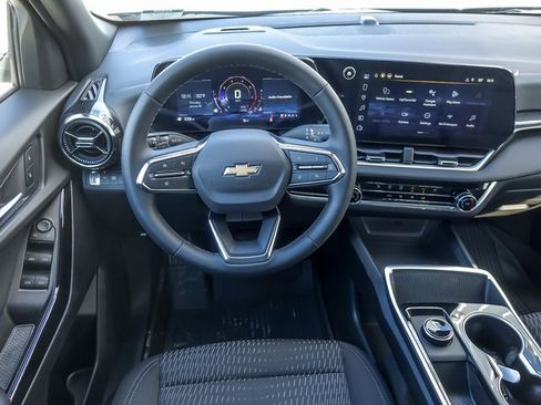 New 2026 Chevrolet Equinox LT w/ LPO, Floor Liner Package image 16