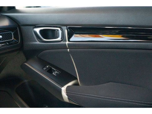 Used 2025 Honda Civic Sport image 21