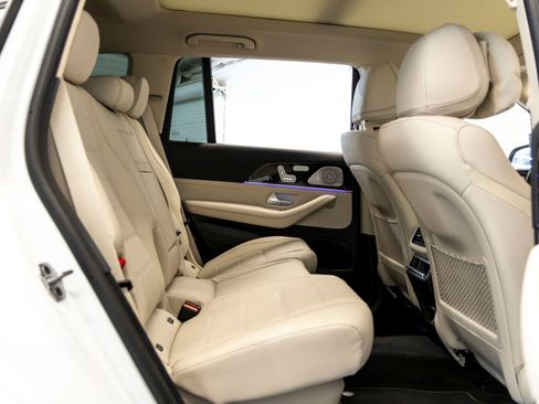 Used 2026 Mercedes-Benz GLS 450 4MATIC image 25