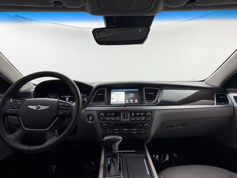 Used 2018 Genesis G80 3.8 RWD image 27