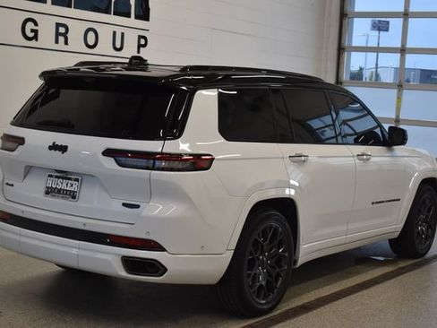 Used 2024 Jeep Grand Cherokee L Summit AWD/4WD image 4