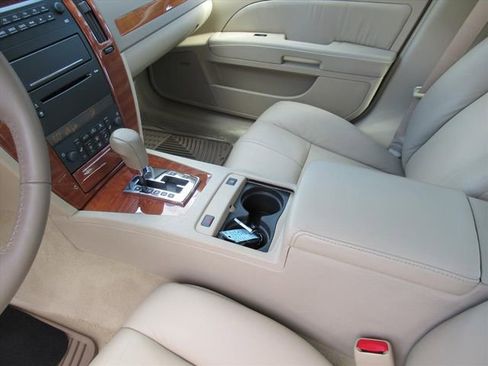 Used 2006 Cadillac STS w/ Preferred Equipment Group RWD image 15