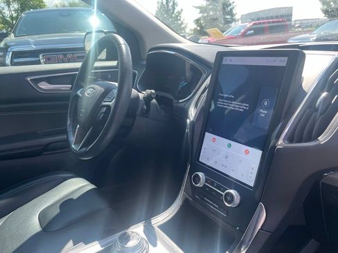 Used 2021 Ford Edge Titanium AWD/4WD image 29