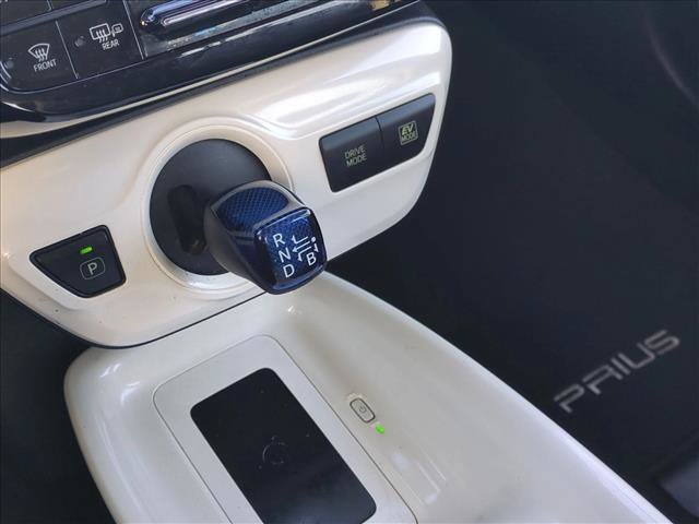 Used 2016 Toyota Prius Three w/ Advanced Technology Package FWD image 10