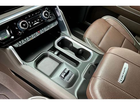 Used 2025 GMC Sierra 3500 Denali w/ Denali Reserve Package image 19