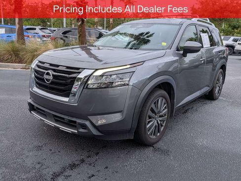 Used 2024 Nissan Pathfinder SL w/ SL Premium Package FWD image 8