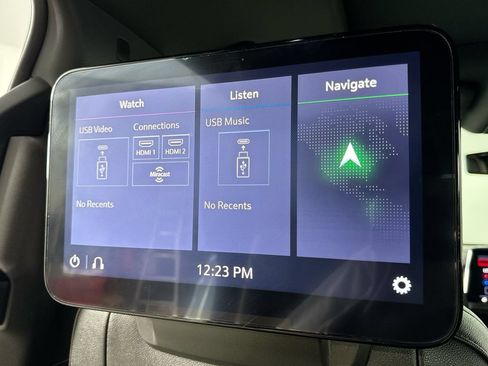 Used 2021 GMC Yukon AT4 w/ AT4 Premium Package AWD/4WD image 23