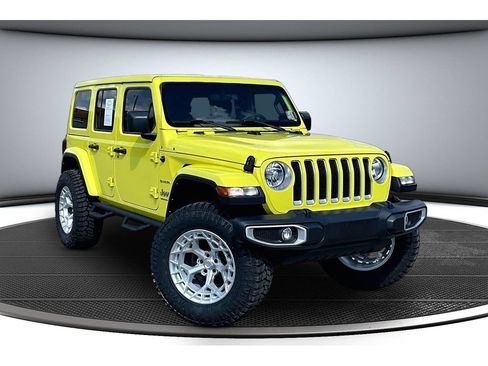 Used 2023 Jeep Wrangler Unlimited Sahara AWD/4WD image 2