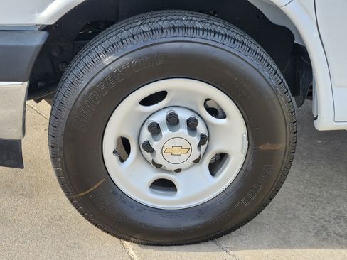 New 2025 Chevrolet Express 3500 w/ Power Convenience Package image 8