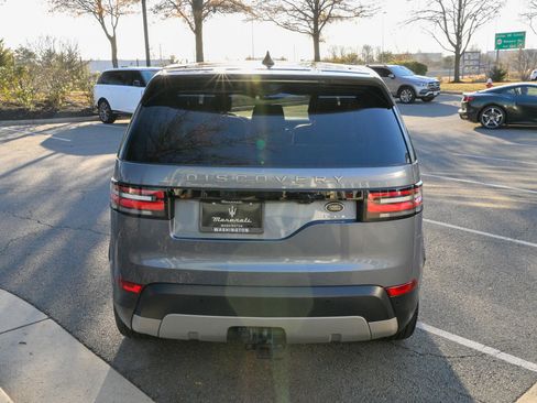 Used 2019 Land Rover Discovery HSE image 6