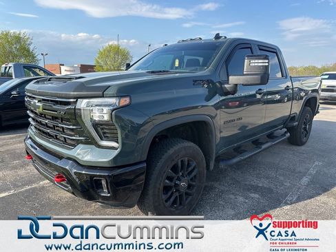 Used 2025 Chevrolet Silverado 2500 LT w/ Trail Boss Package image 1